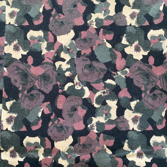 NWOT Aritzia Talula Leggings - Floral Print - Picture 2 of 4